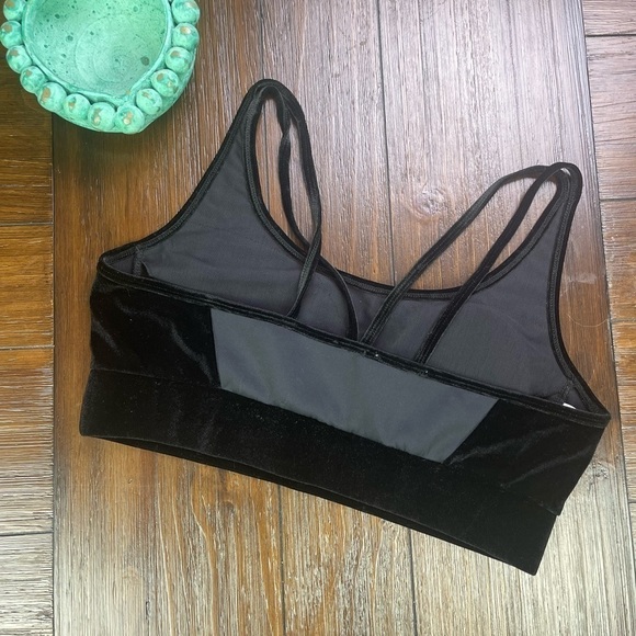 Lysse Black Velvet Sports Bra Size Large - Picture 3 of 5